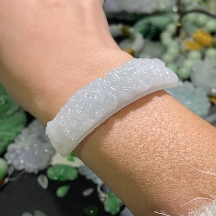 颈饰未镶嵌翡翠天