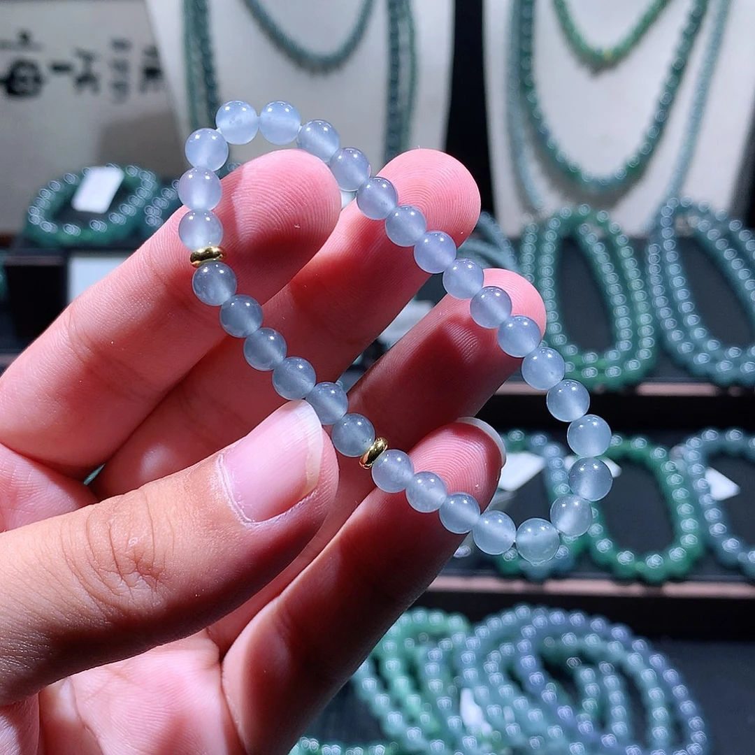 未镶嵌手链翡翠芋****?天然a货翡翠手串5.8