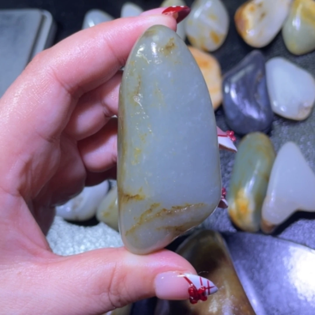 【闪购商品】颈饰未镶嵌和田玉啟*