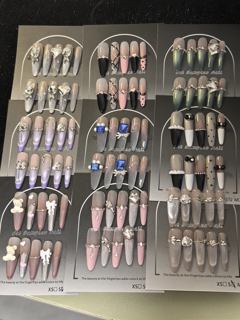 细狗尖梦幻显白爆闪式纯手工长款穿戴甲法式猫眼美甲
