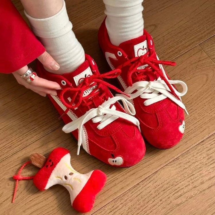 断码清仓孤品红色时尚高货福利女鞋【微瑕介意勿拍】百搭潮款老爹鞋