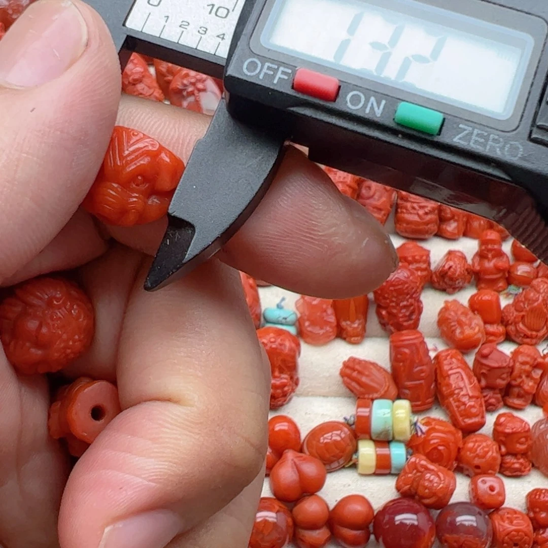 南红玛瑙配饰未镶嵌