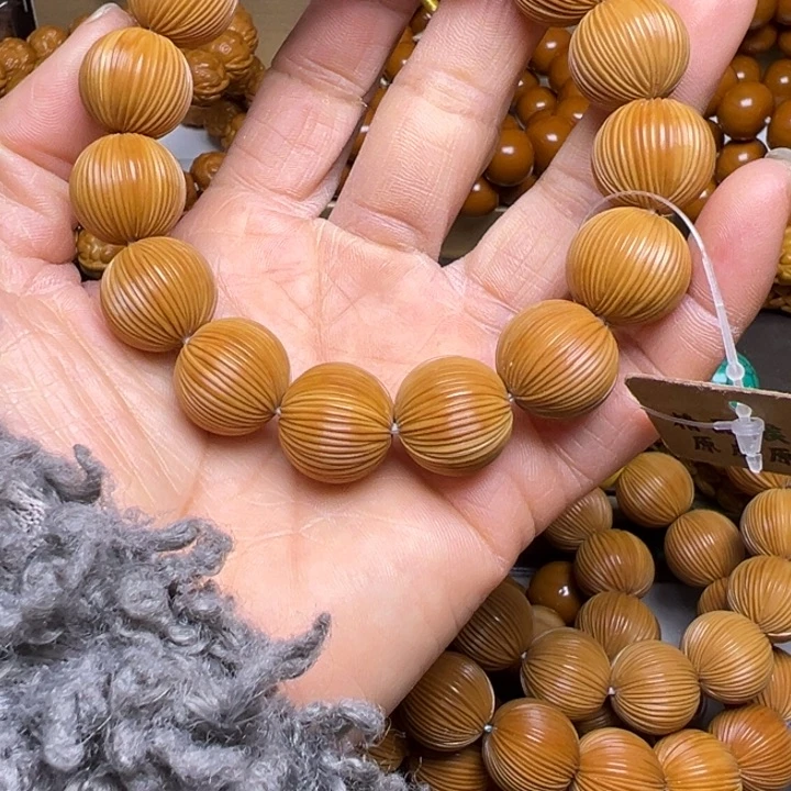 吊坠橄榄核聚宝盆