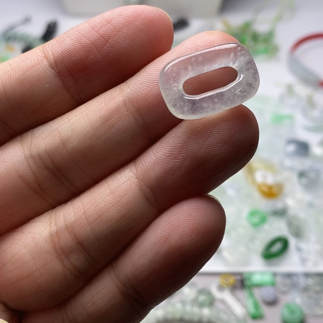 C***n翡翠未镶嵌颈饰天然翡翠