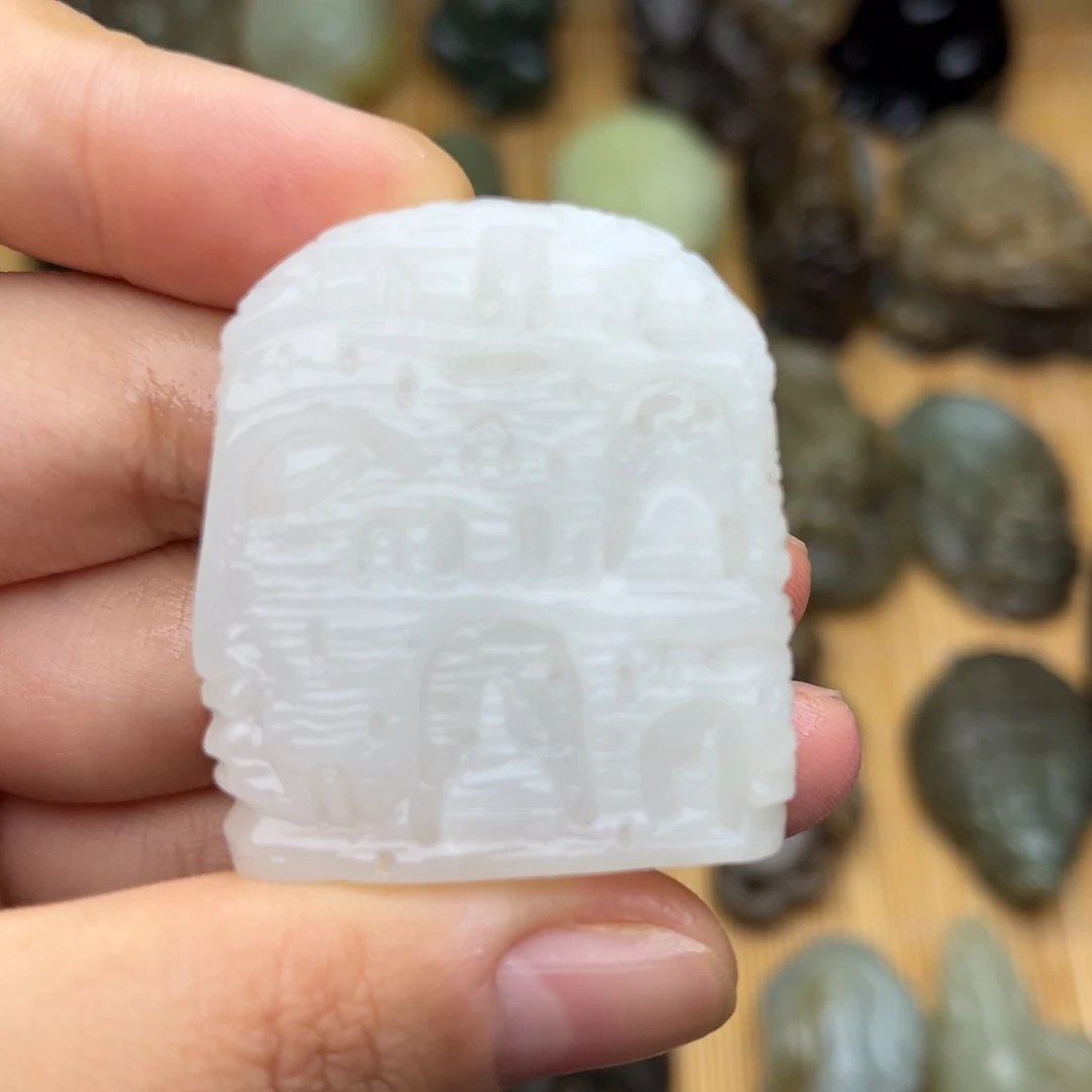 和田玉未镶嵌颈饰