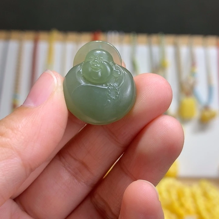 和田玉未镶嵌颈饰特价