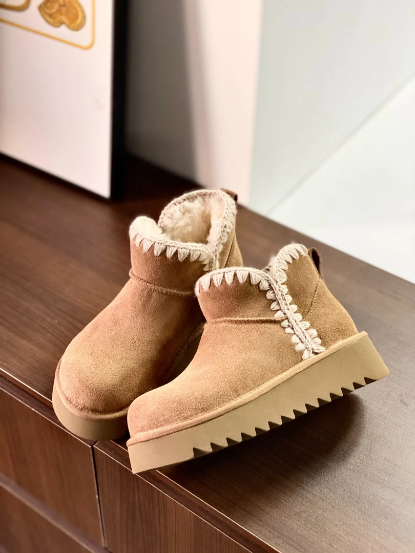 2025通用厚款羊羔毛冬季平跟缝制时尚雪地靴女鞋雪地靴加绒靴子