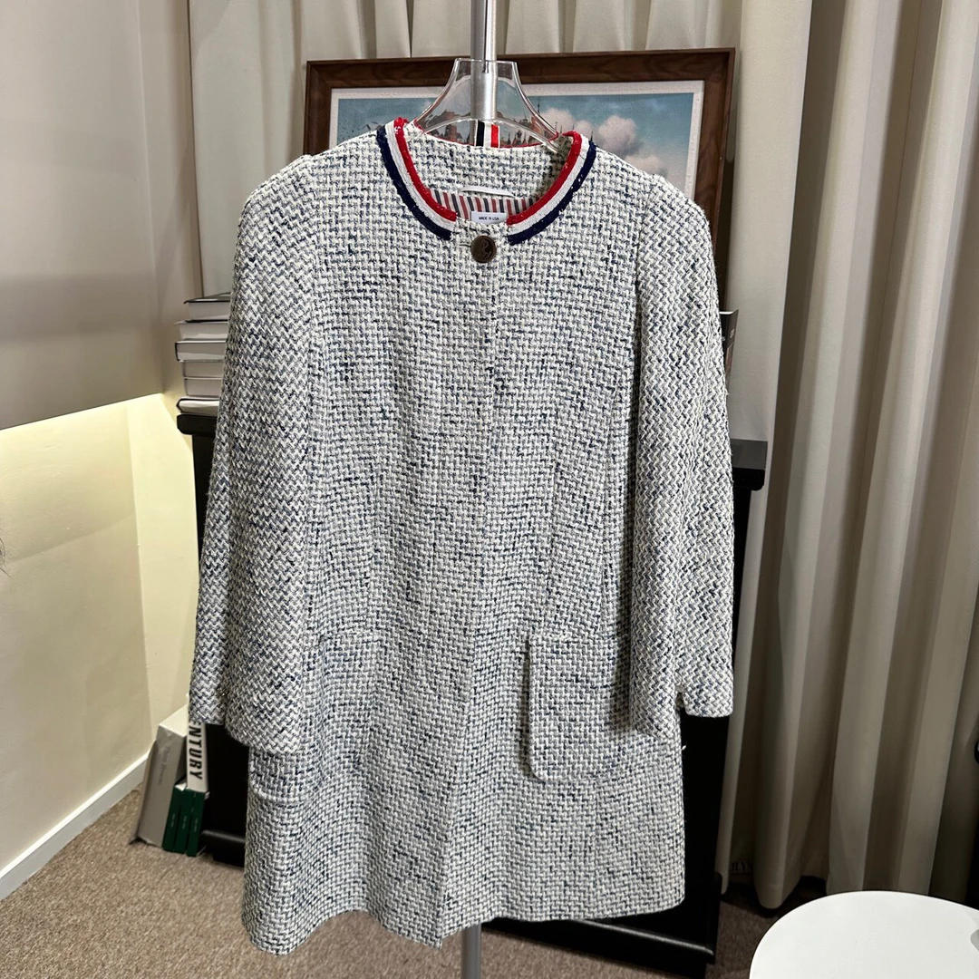 99新 TB584 Thom Browne 亮片三色彩条领口大衣38码原价2w8+