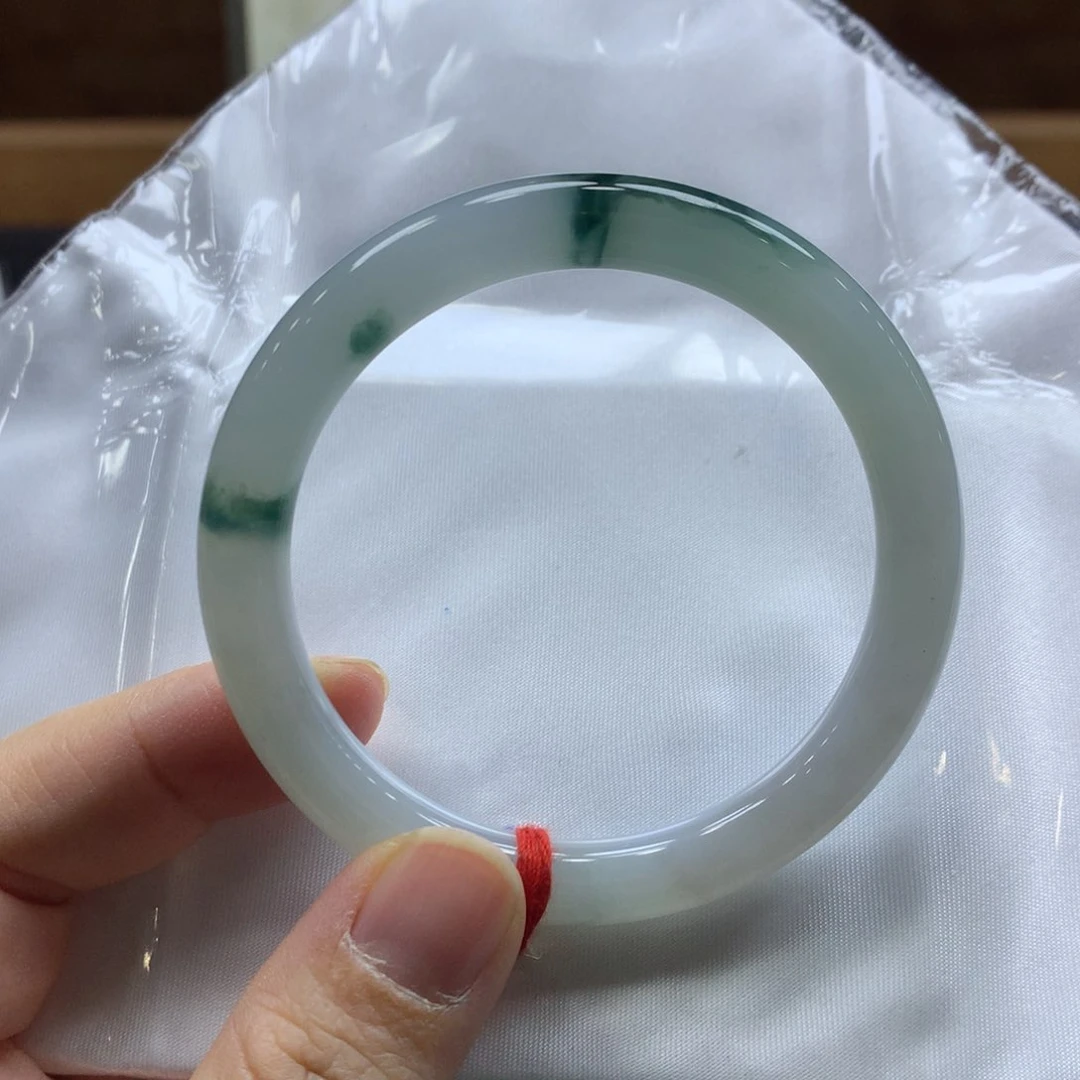 翡翠手镯未镶嵌54-55飘蓝花圆条