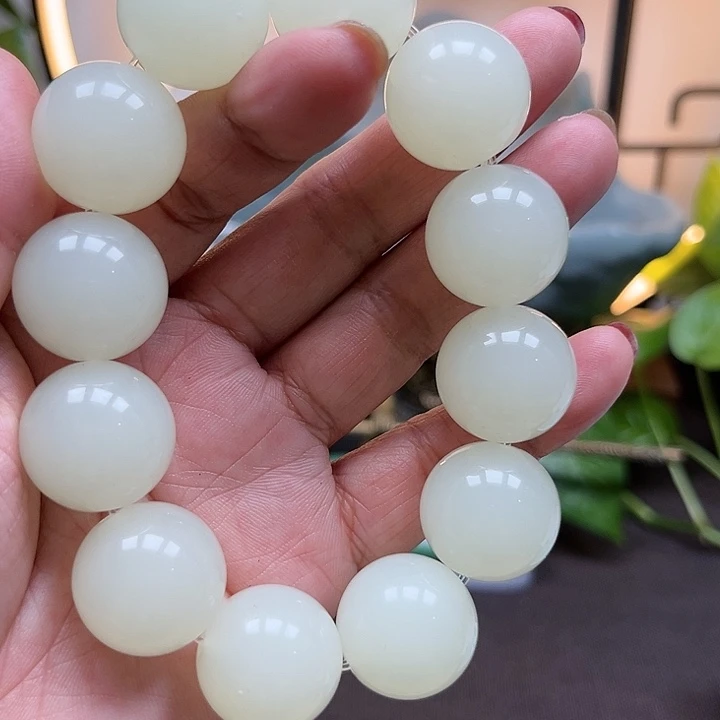 和田玉手串未镶嵌