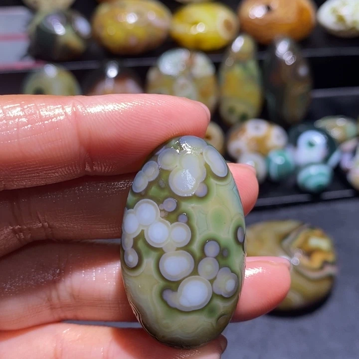 玛瑙/玉髓未镶嵌珠宝奇石77