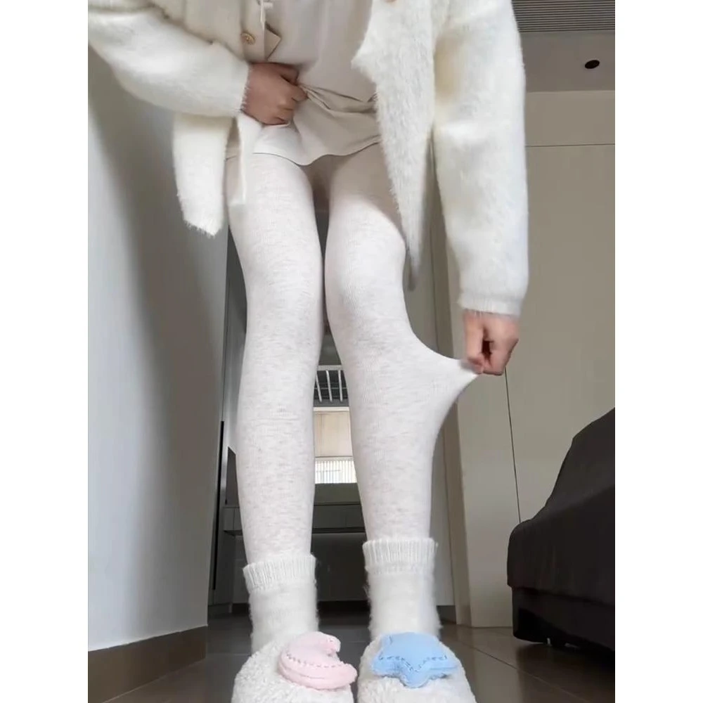 燕麦白色打底裤女秋冬外穿加绒加厚保暖裤竖条纹日系踩脚连裤袜hh