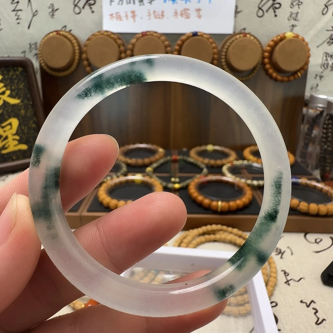 非金属无精品翠手镯