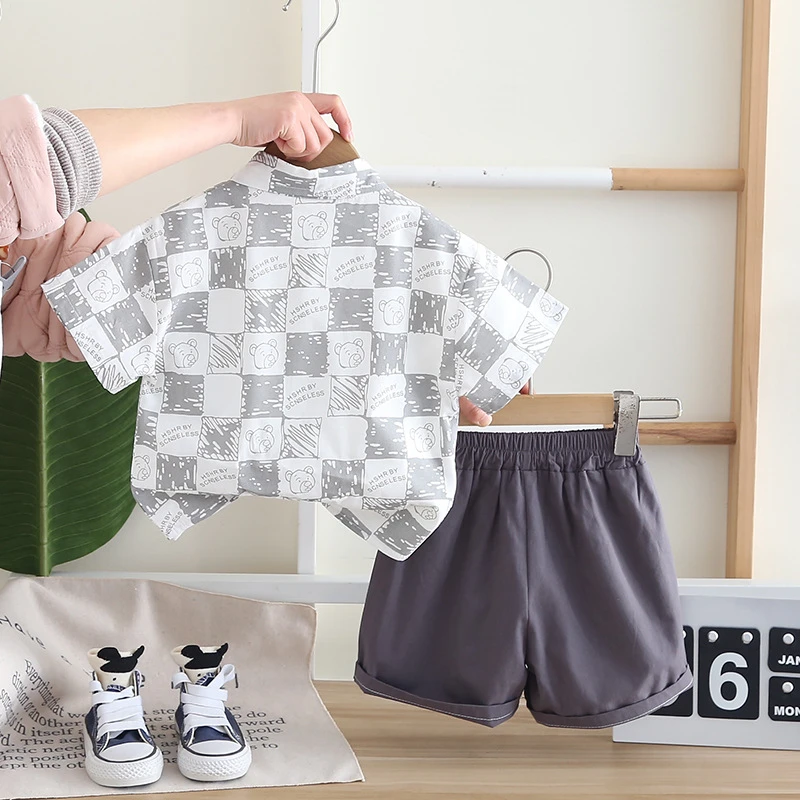 2025新款夏季儿童短袖套装男童洋气格子口袋熊圆领宝宝春秋款套装