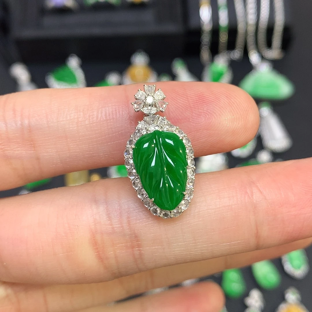 吊坠(不含链)18K金镶嵌翡翠