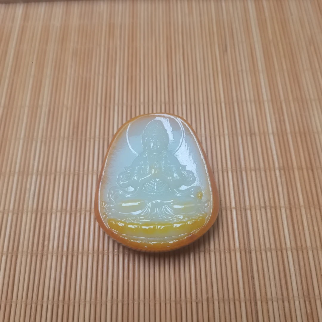 新疆和田玉坐观音菩萨50克