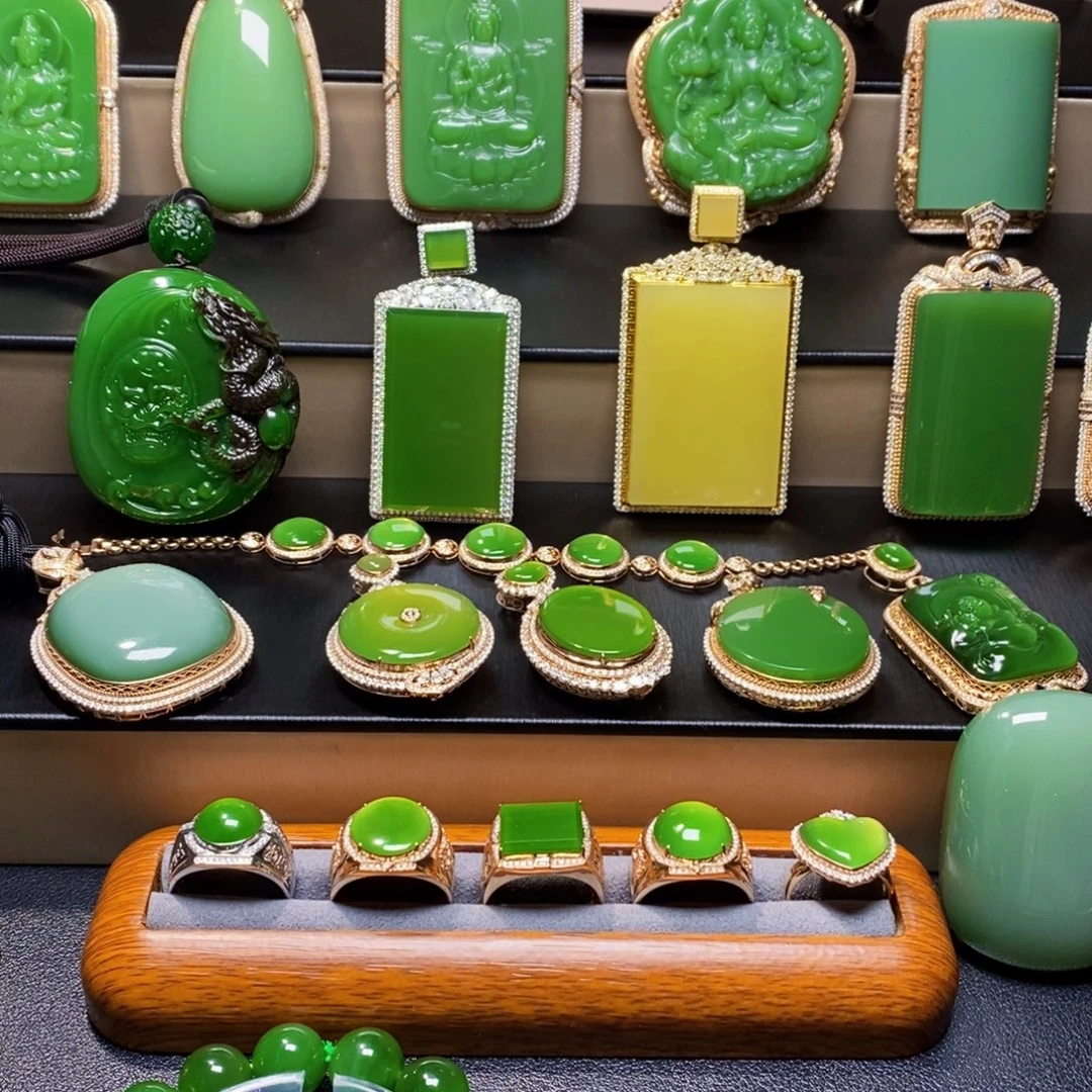 和田玉18K金镶嵌吊坠(不含链)