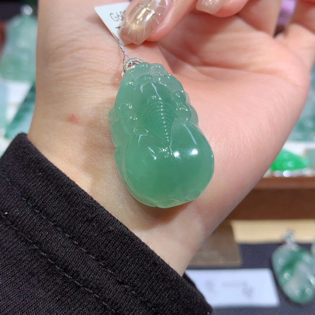 吊坠(不含链)18K金镶嵌翡翠