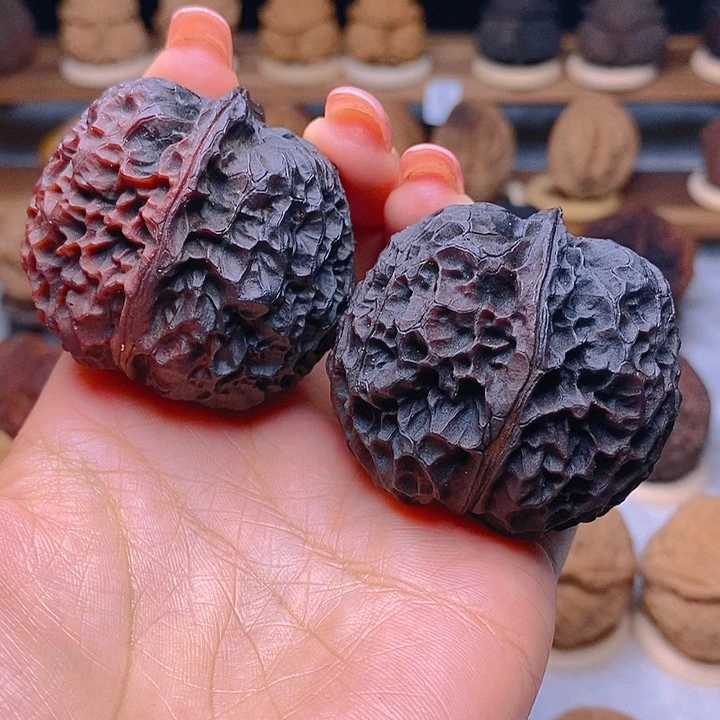 桃核把件麒麟绣球46mm