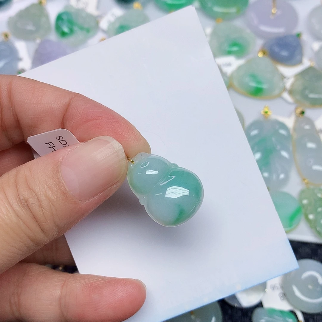 翡翠18K金镶嵌颈饰367789