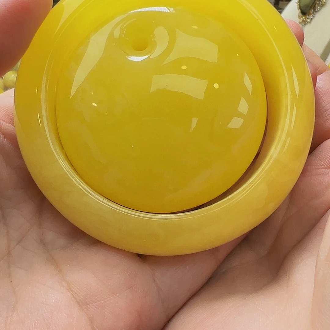 未镶嵌琥珀珠宝奇石