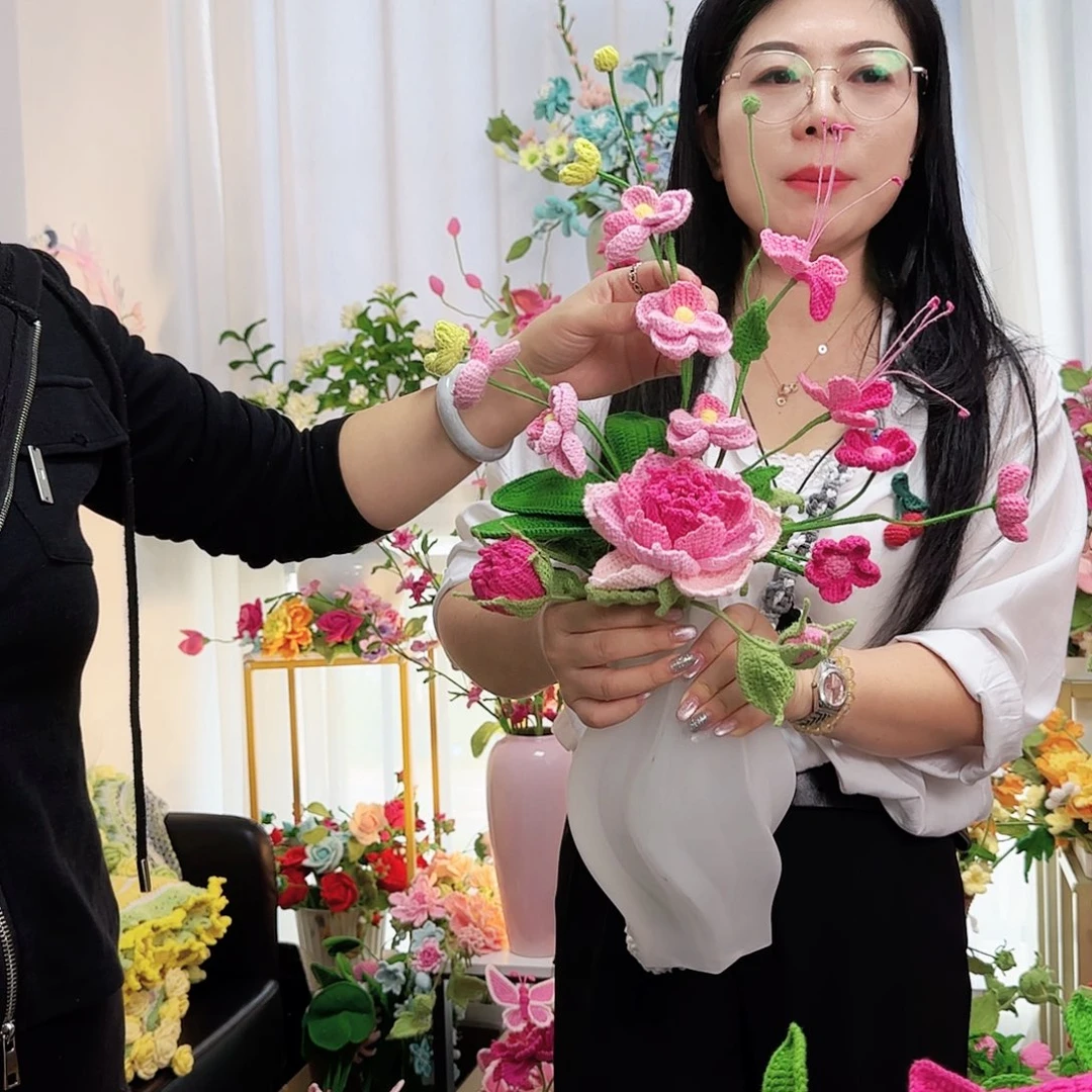 手工钩织设计花束