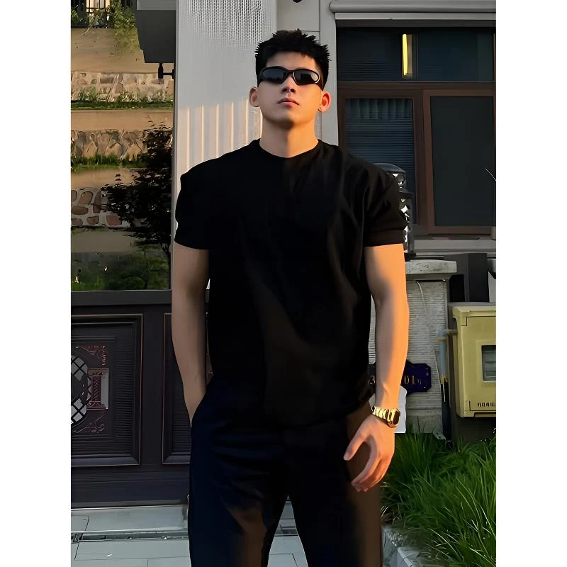 痞帅高级感黑色正肩收袖口t恤男夏季穿搭小领口短袖健身运动上衣