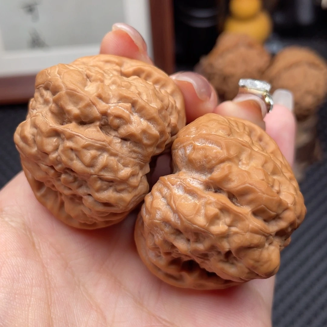 文玩核桃把件给***子全品蛤蟆头