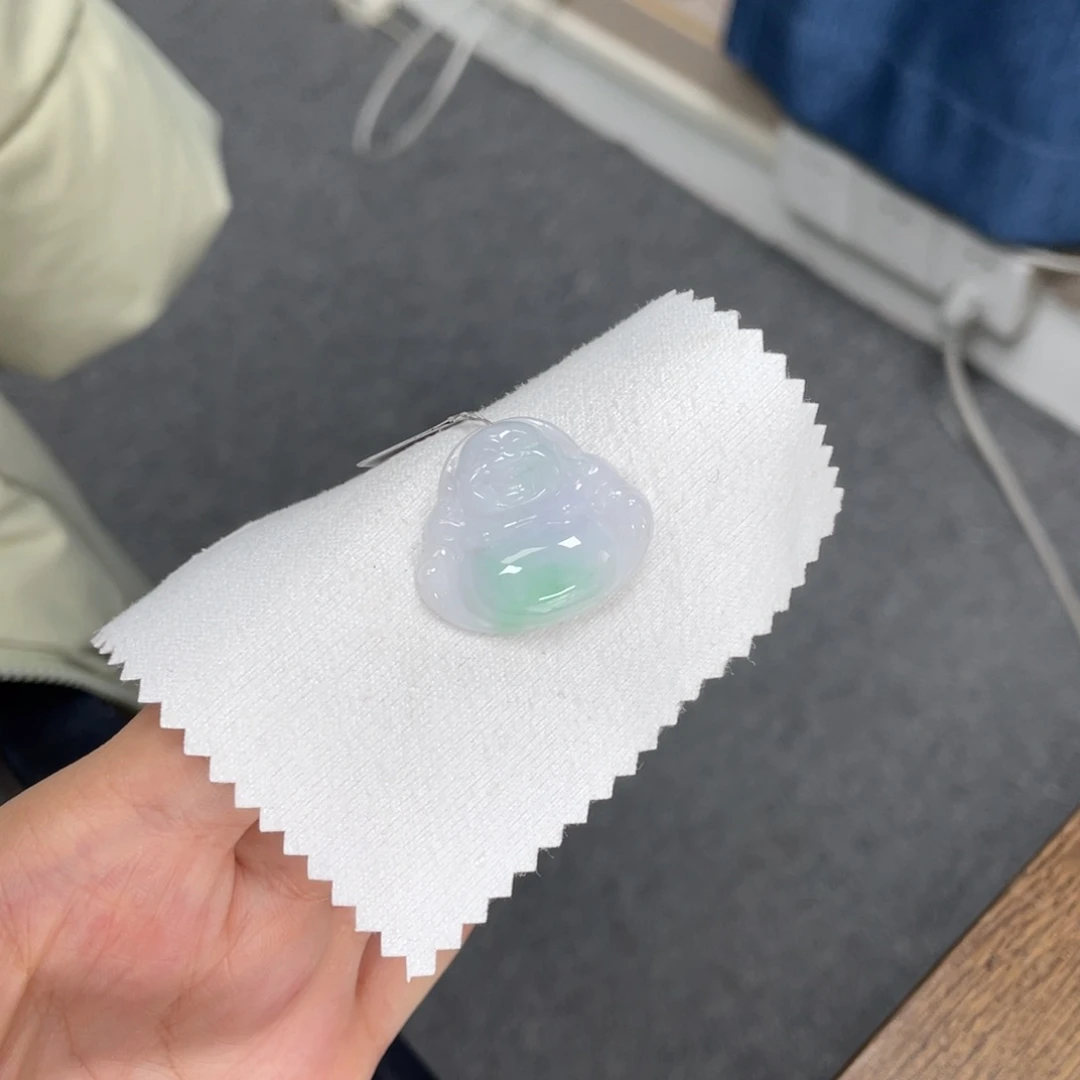 翡翠颈饰未镶嵌佛公