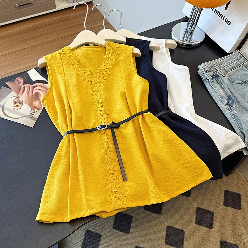 韩系蕾丝花边V领单排扣小衫女新款宽松收腰显瘦无袖衬衫通勤气质