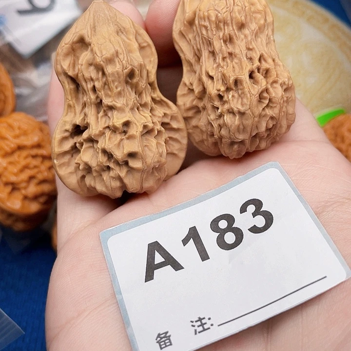 文玩核桃吊坠核桃