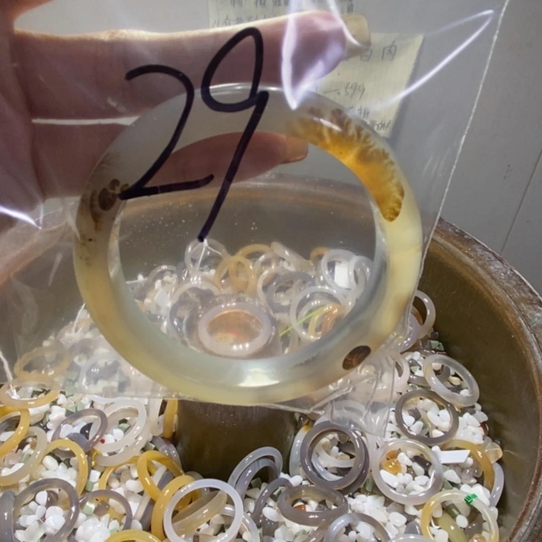 家***宝玛瑙/玉髓未镶嵌手镯29号