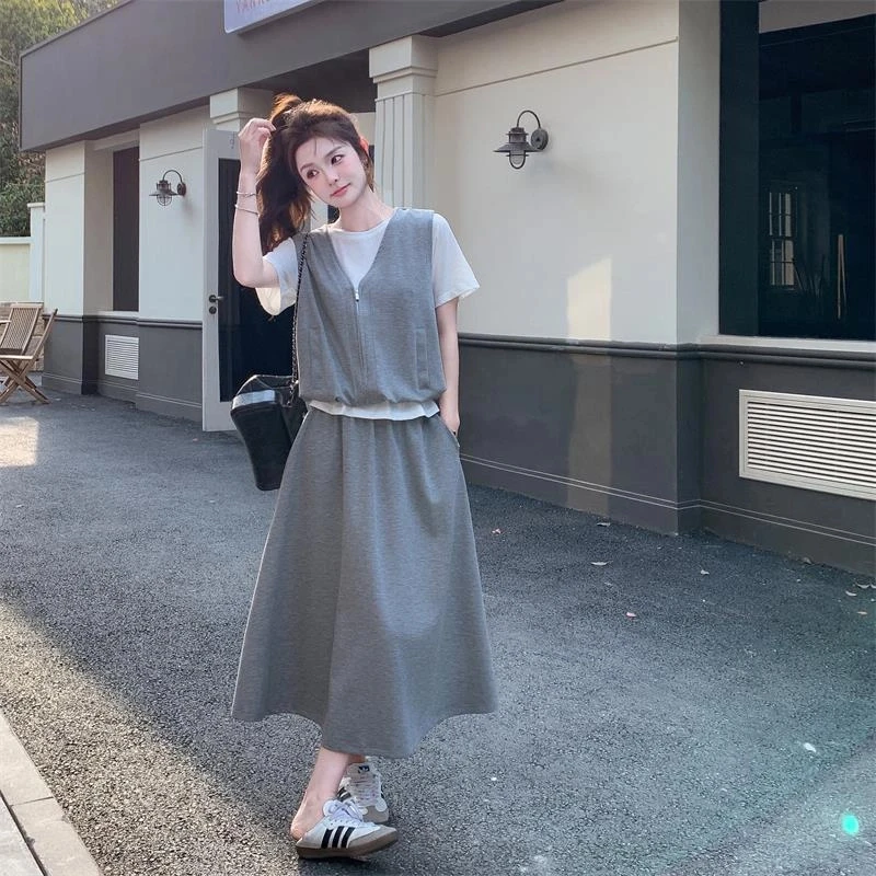 灰色假两件薄款短袖卫衣套装裙女夏2025新款休闲运动半身裙两件套