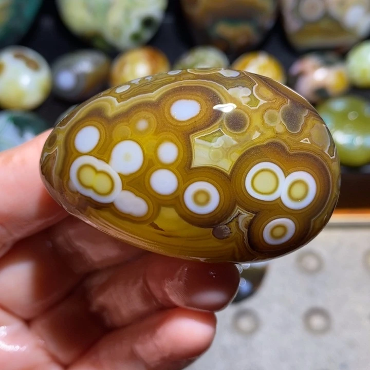 未镶嵌玛瑙/玉髓珠宝半成品85