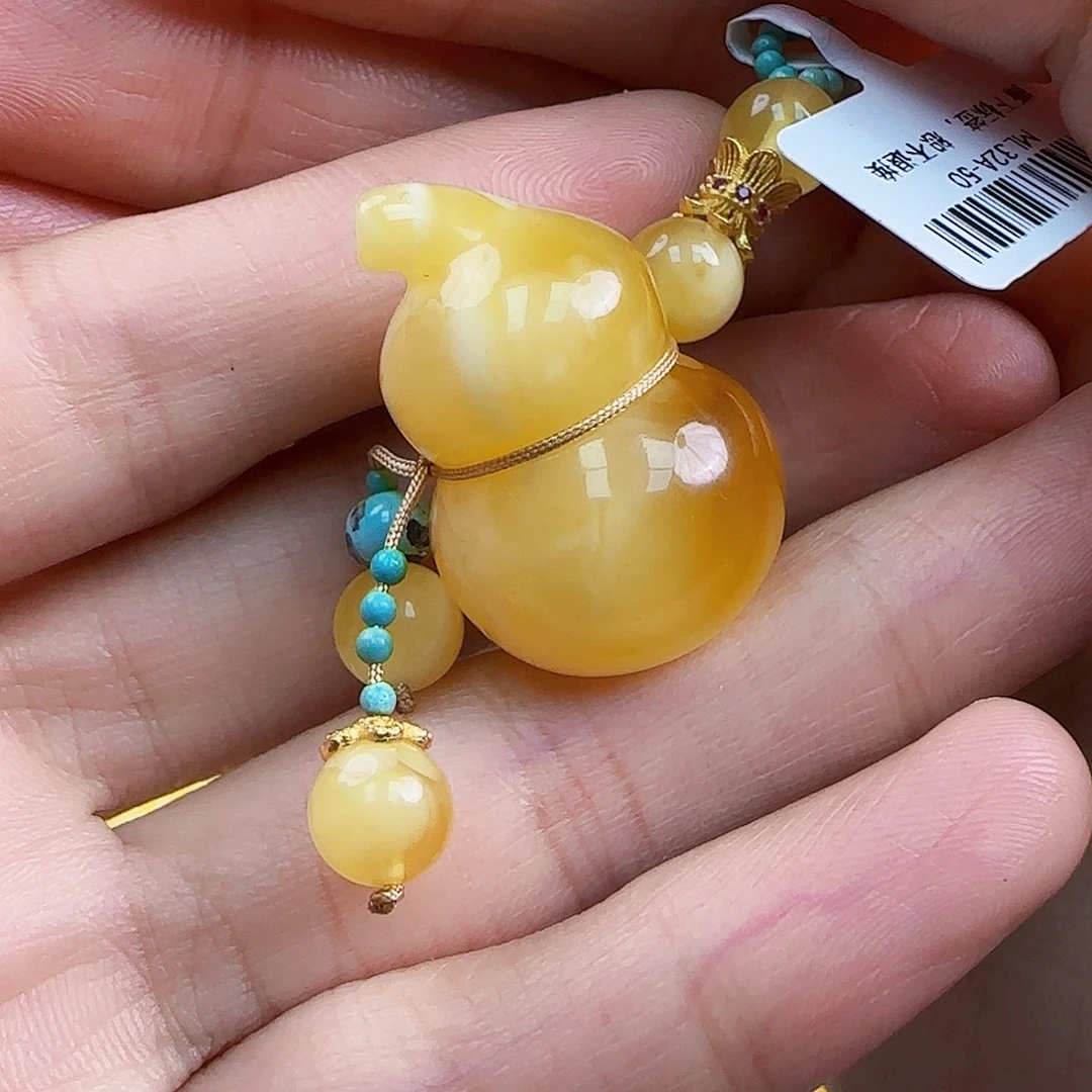 蜜蜡未镶嵌珠宝奇石