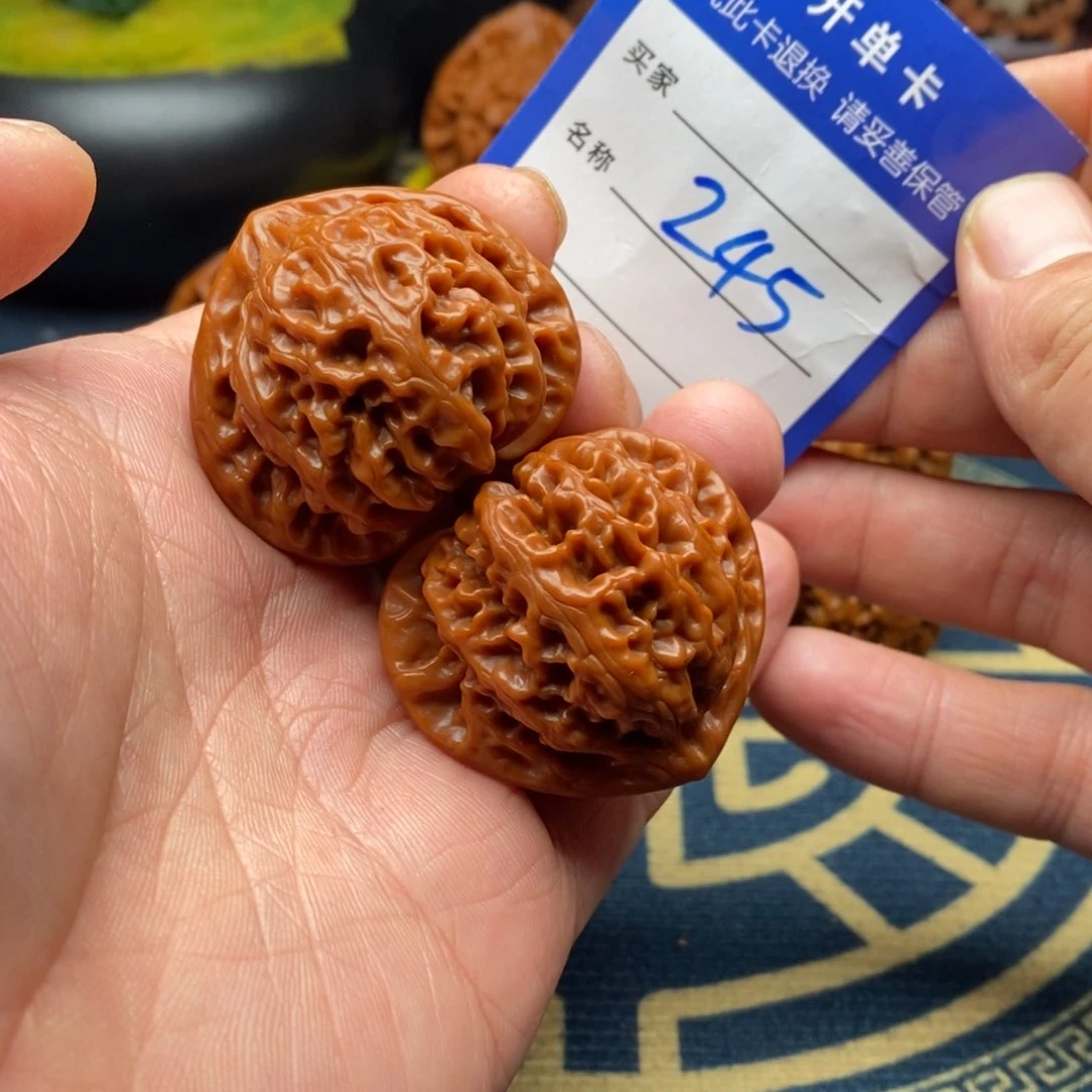 文玩核桃把件宫灯70