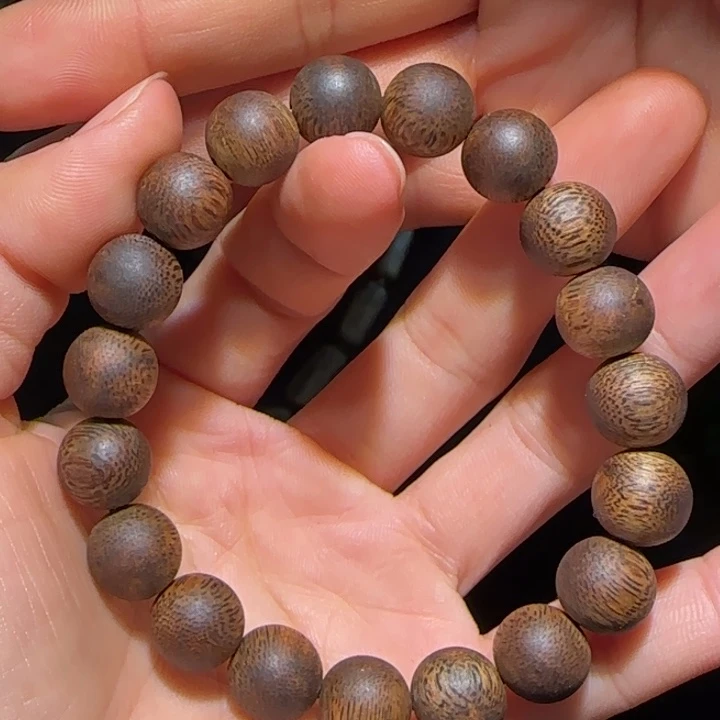 沉香手串透顶绿1.1手串12克+