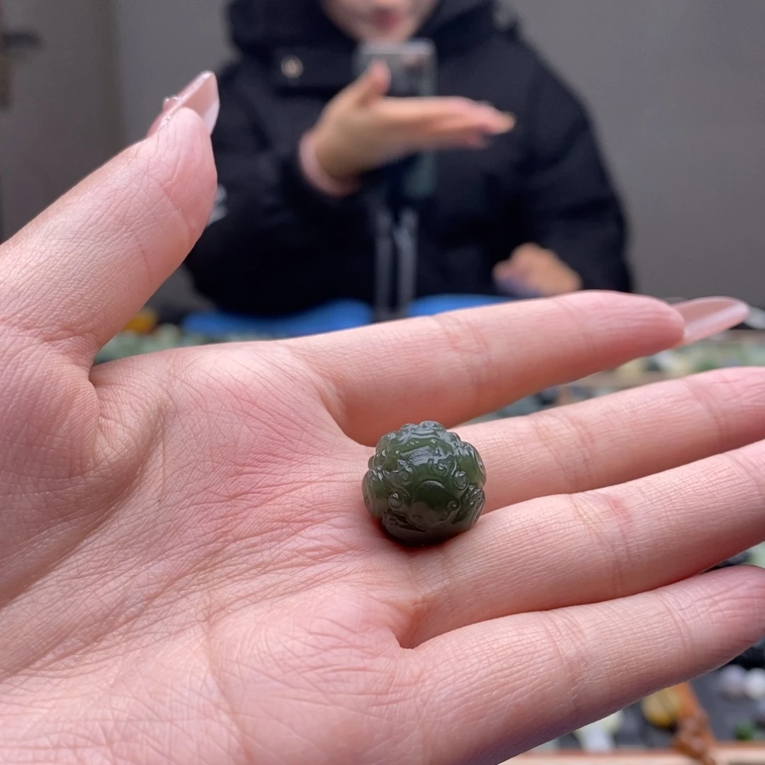 和田玉未镶嵌珠宝半成品