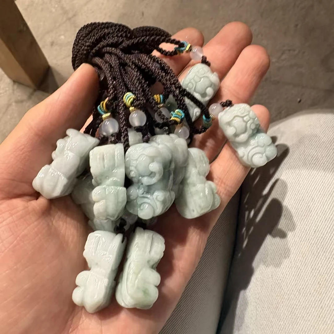 天然翡翠貔貅吊坠 —多样性发一件c15