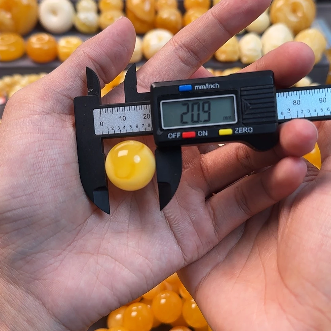 大***托琥珀未镶嵌珠宝奇石