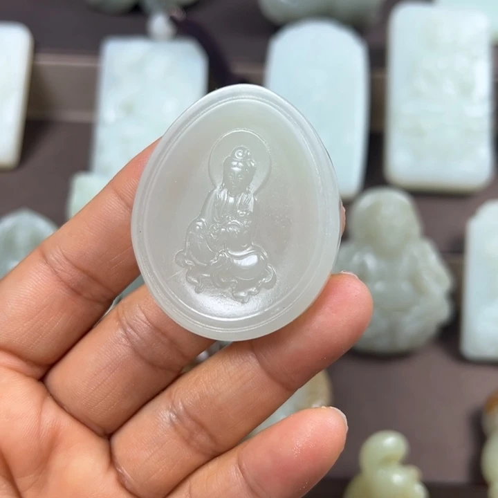 和田玉未镶嵌颈饰