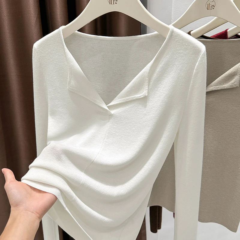时尚感白色翻领长袖T恤上衣女秋季新款修身打底衫软糯舒适针织衫