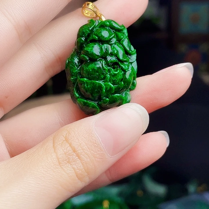 翡翠18K金镶嵌颈饰多样性