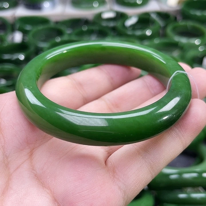 未镶嵌手镯和田玉（碧玉）
