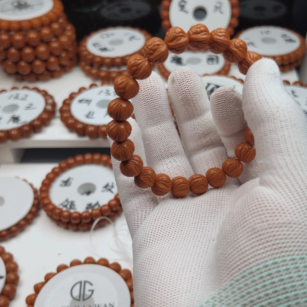 执***生吊坠桃核桃核手串