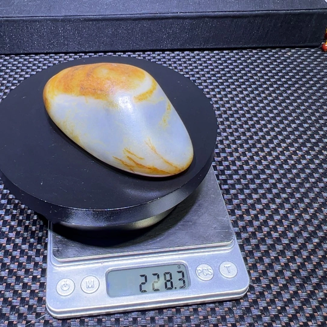 吊坠(不含链)未镶嵌和田玉（子料）228