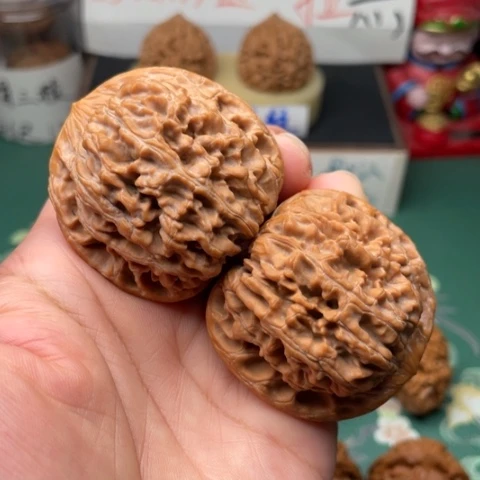 【闪购商品】文玩核桃把件44+玉麒麟
