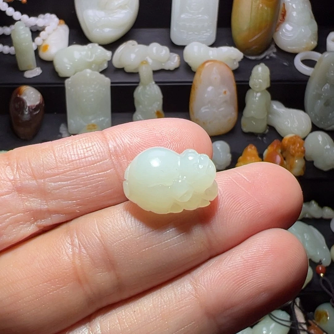 和田玉未镶嵌颈饰锐***＆