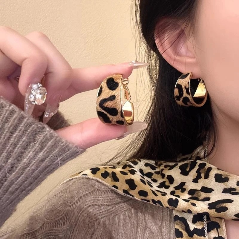 复古港风豹纹耳圈女宽边时尚百搭小众高级感简约法式气质耳环耳饰