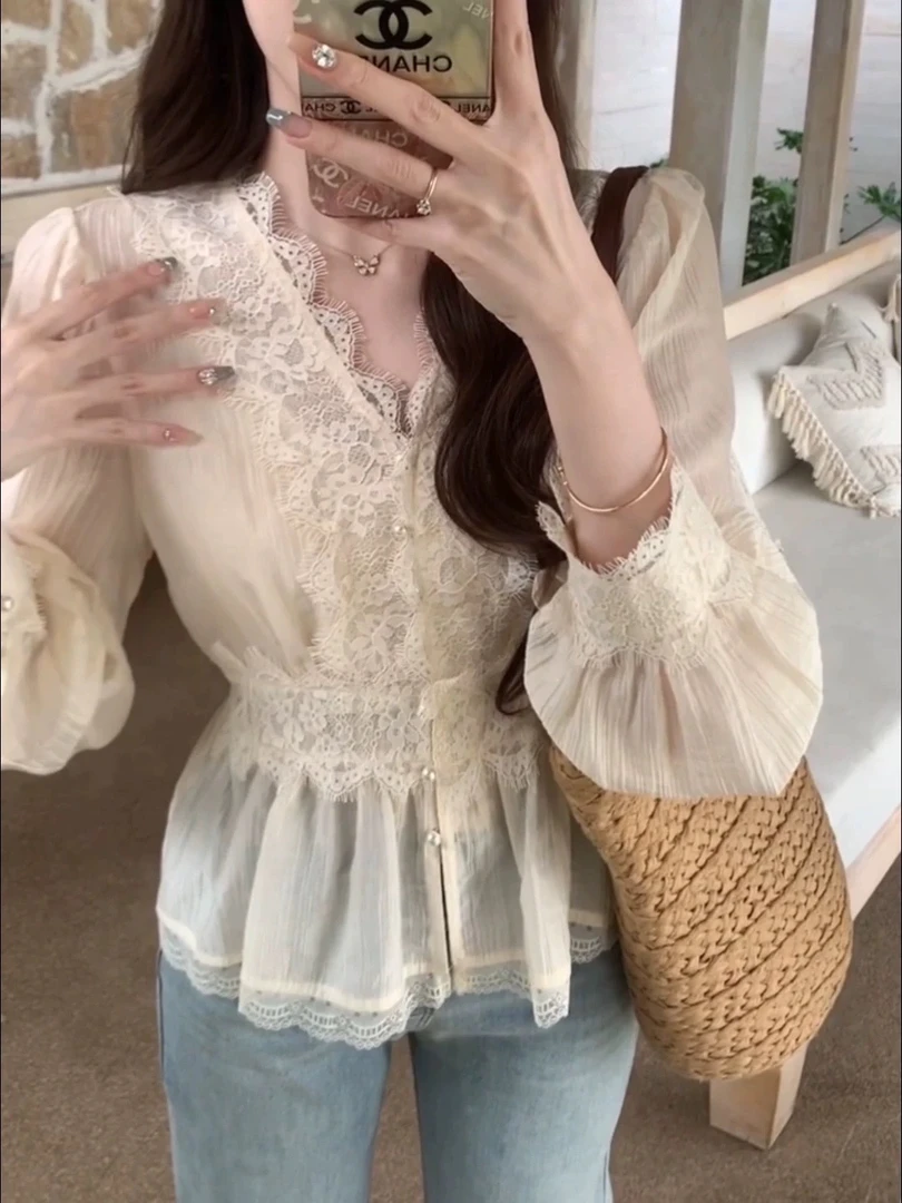 纯欲风蕾丝拼接长袖衬衫时尚V领显瘦衬衣独特掐腰上衣